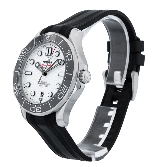 Omega Seamaster Diver 300m 210.32.42.20.04.001 Image 2